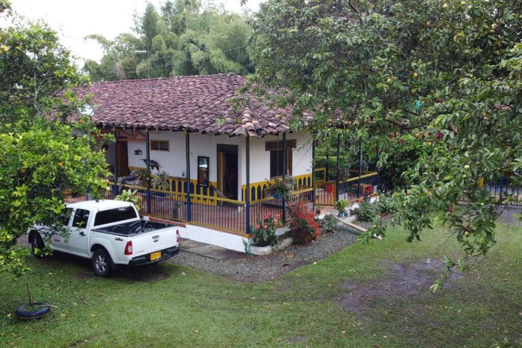 Casa Finca campesina Villa Luz Montenegro Esterno foto